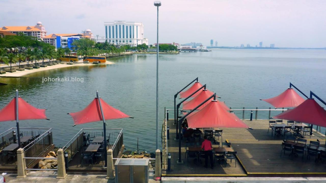 Paragon Suites Studios With Private Jacuzzi Near Ciq Rts Johor Bahru Buitenkant foto