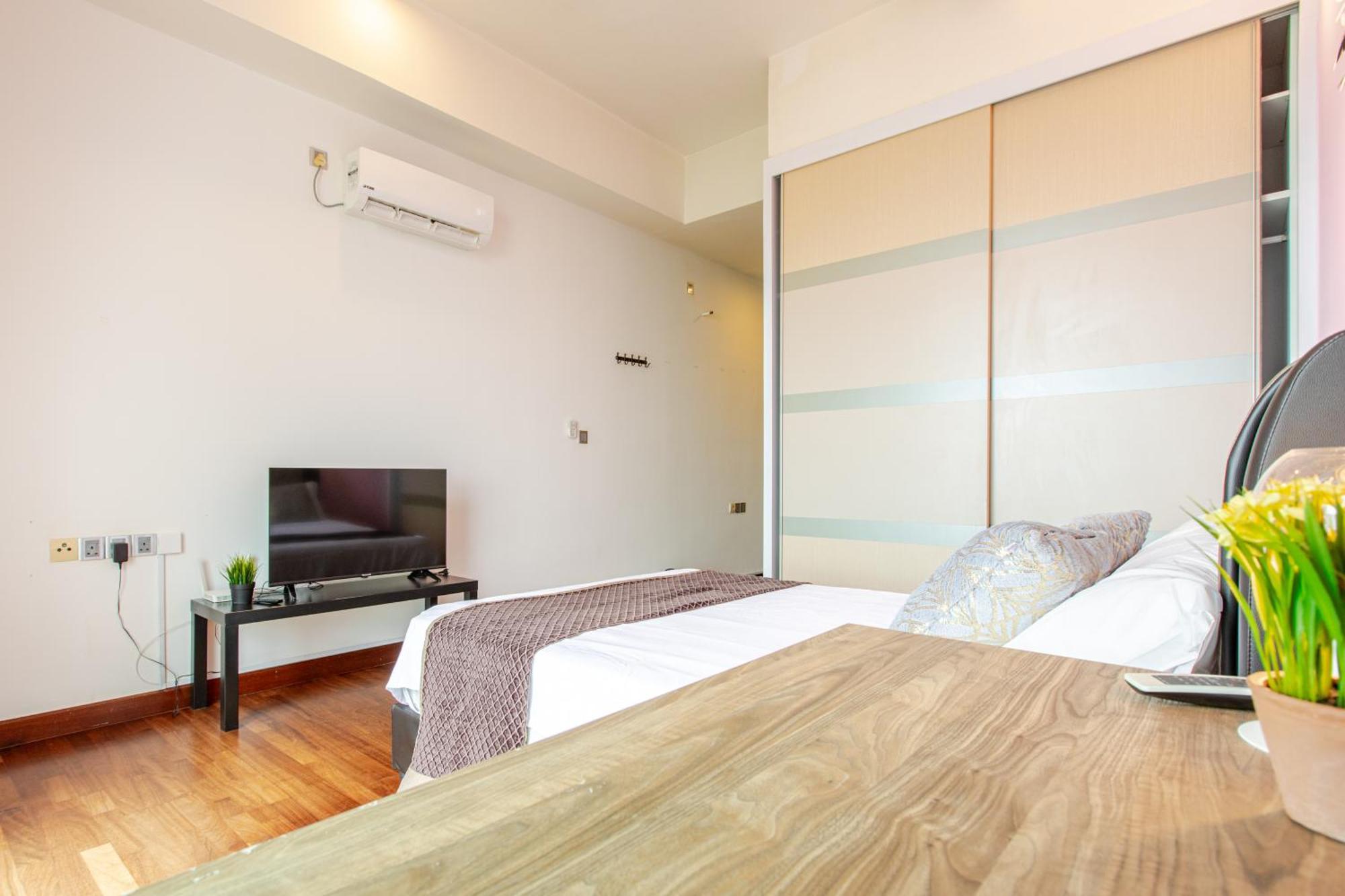 Paragon Suites Studios With Private Jacuzzi Near Ciq Rts Johor Bahru Buitenkant foto